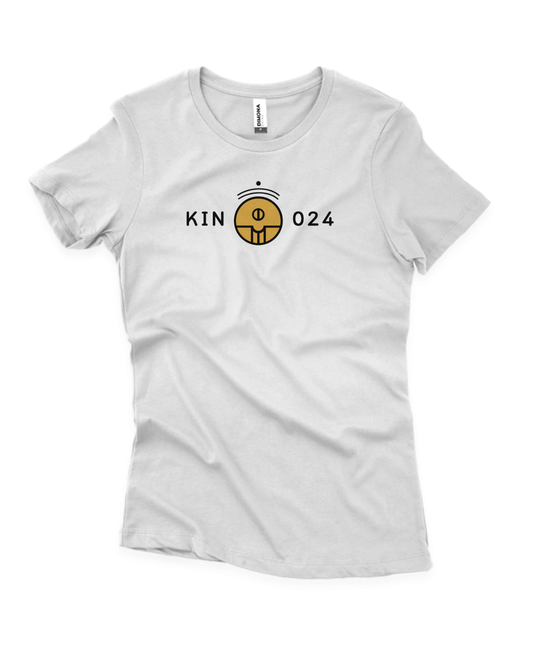 Mockup Camisa Branca - Camisa Feminina Kin 024 - Semente Espectral Amarela - Kin 24