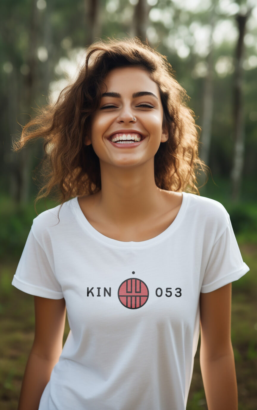 Camisa Feminina Branca Kin 053 - Caminhante do Céu Magnético - Kin 53