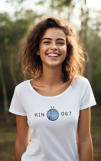 Camisa Feminina Branca Kin 067 - Mão Lunar Azul - Kin 67