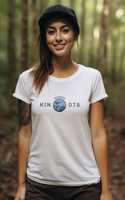 Camisa Feminina Branca Kin 075 - Águia Planetária Azul - Kin 75
