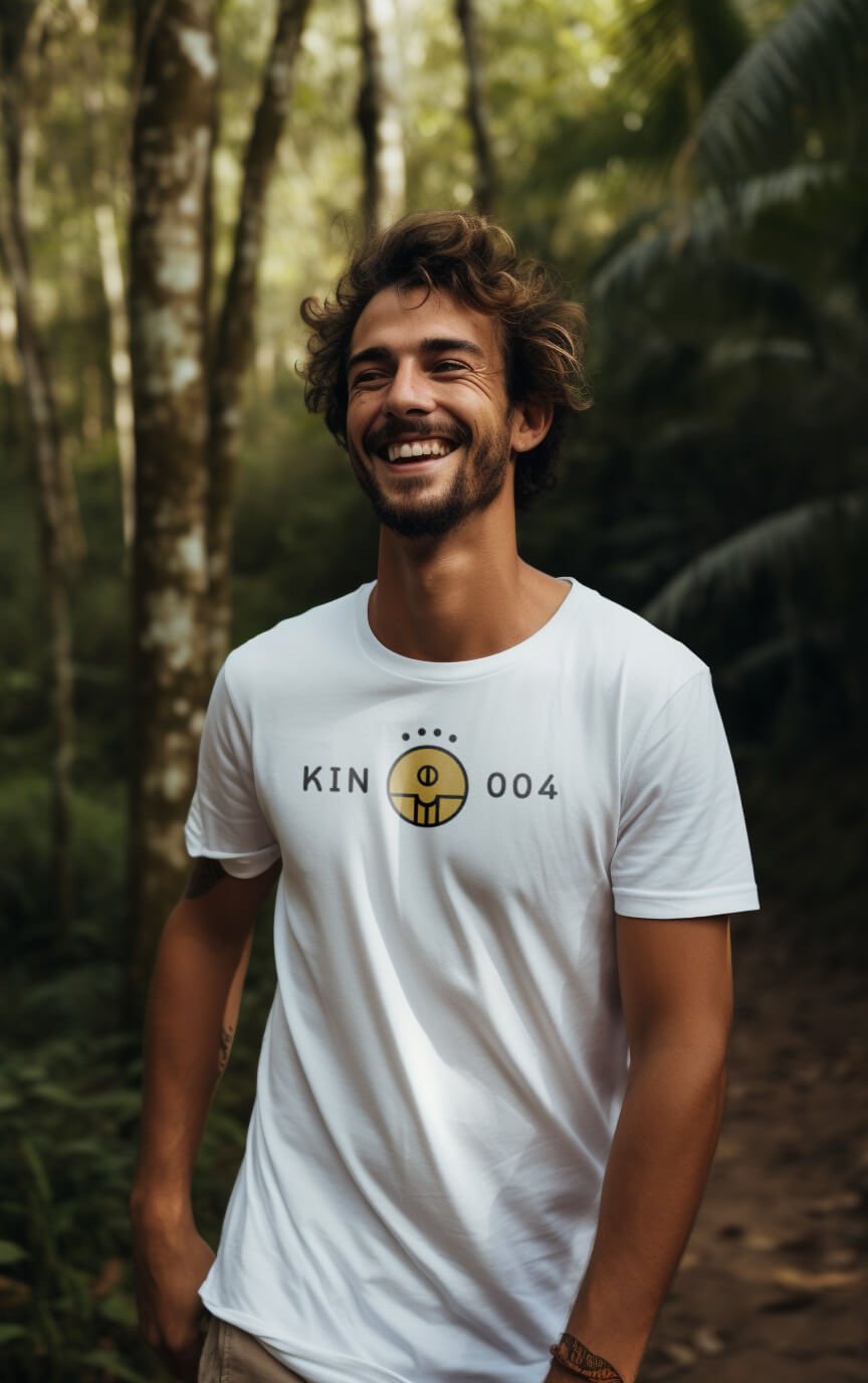 Camiseta Branca Kin 004 - Semente Autoexistente Amarela