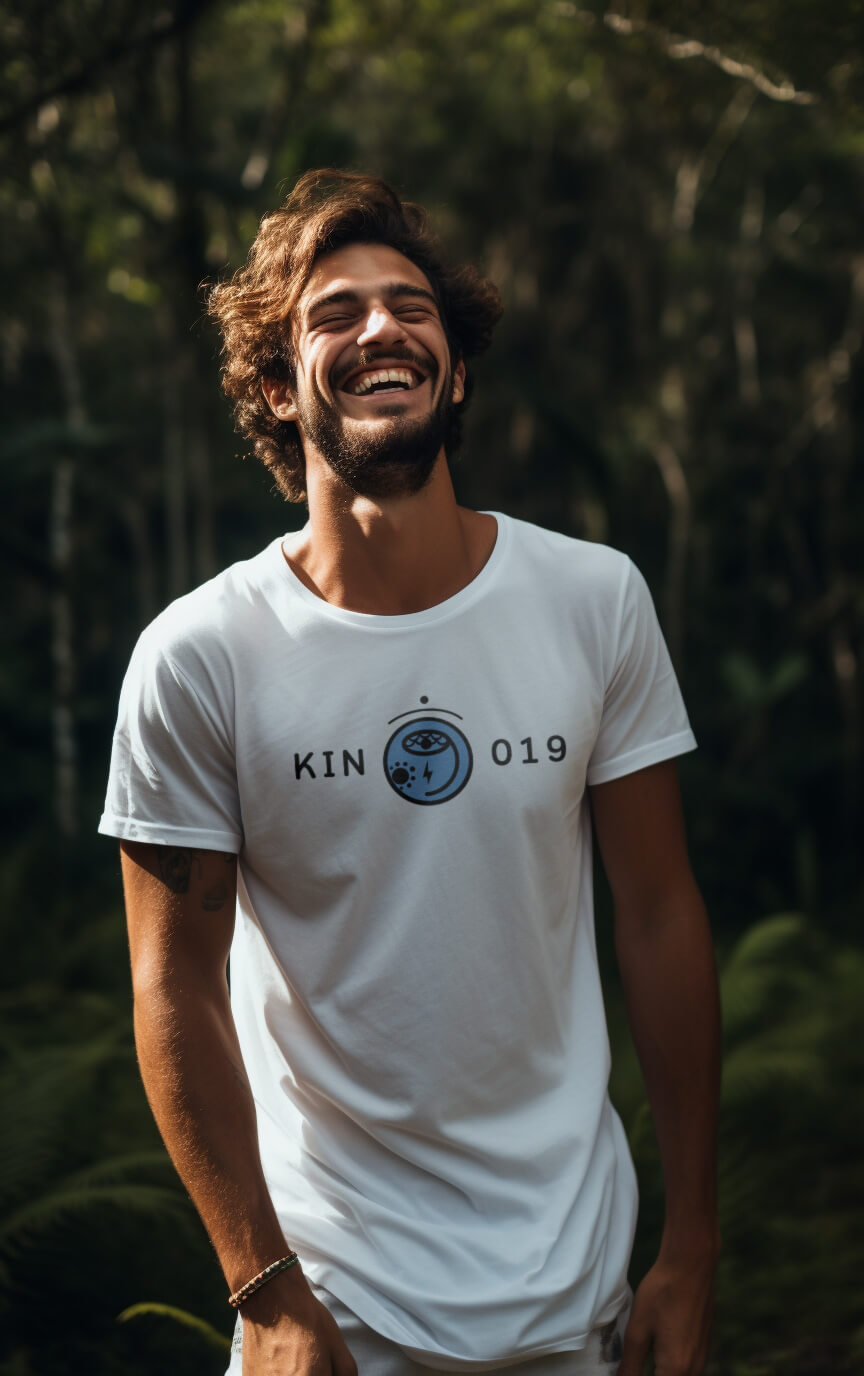 Camiseta Branca Kin 019 - Tormenta Rítmica Azul