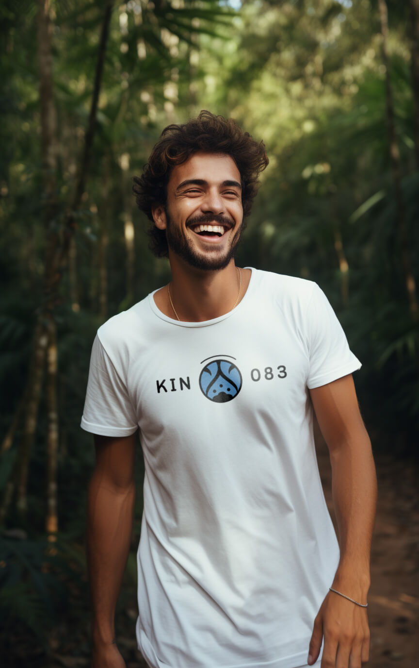 Camiseta Branca Kin 083 - Noite Harmônica Azul