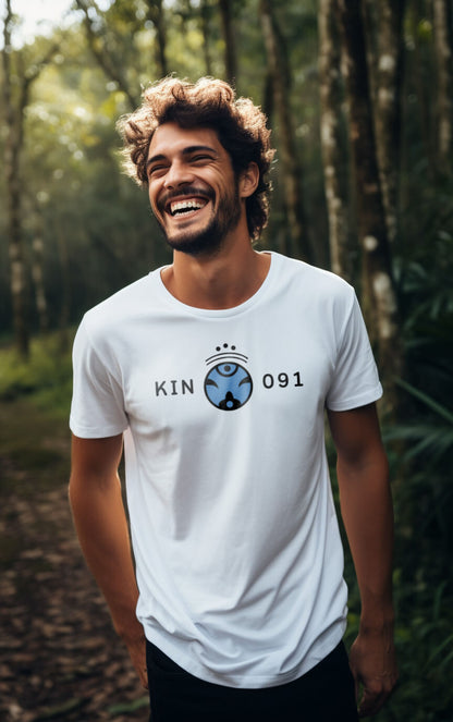 Camiseta Branca Kin 091 - Macaco Cósmico Azul