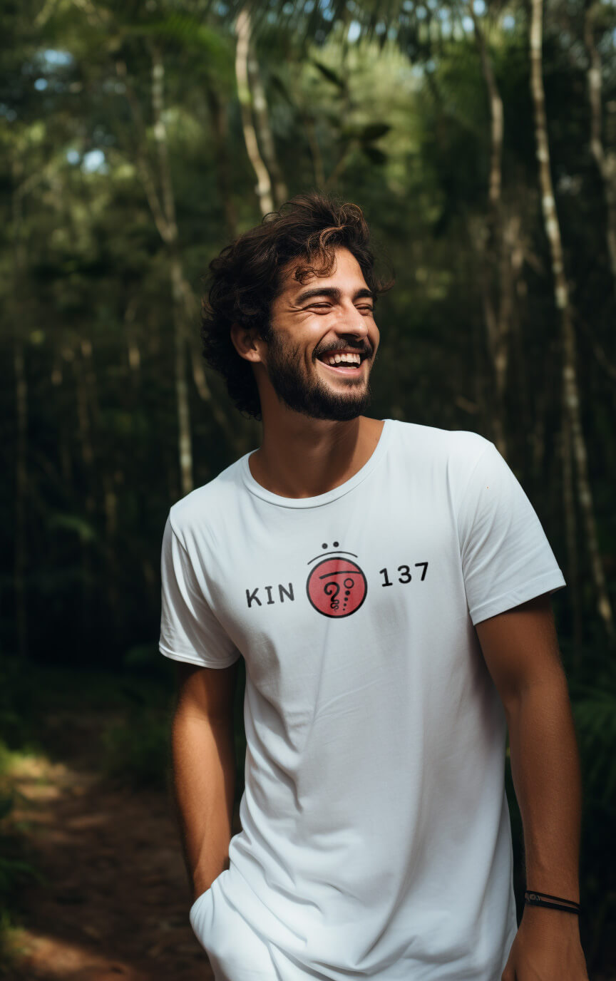 Camiseta Branca Kin 137 - Terra Ressonante Vermelha