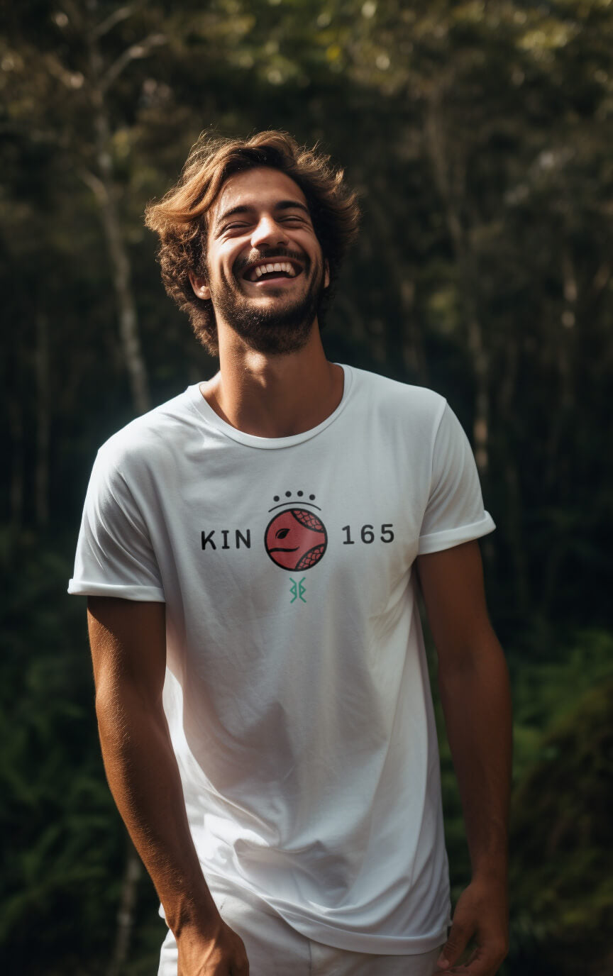 Camiseta Branca Kin 165 - Serpente Solar Vermelha