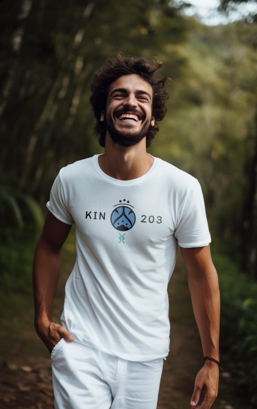 Camiseta Branca Kin 203 - Noite Galáctica Azul