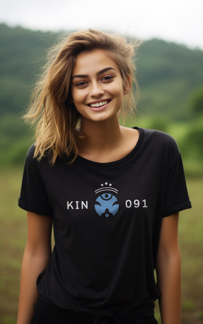 Camisa Feminina Preta Kin 091 - Macaco Cósmico Azul - Kin 91