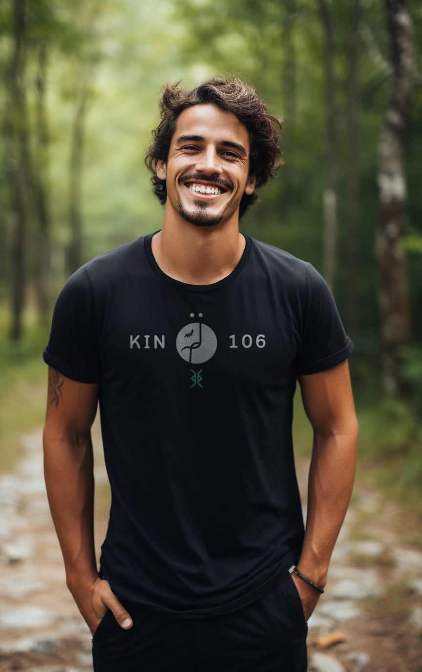 Camiseta Preta Kin 106 - Enlaçador de Mundos Lunar